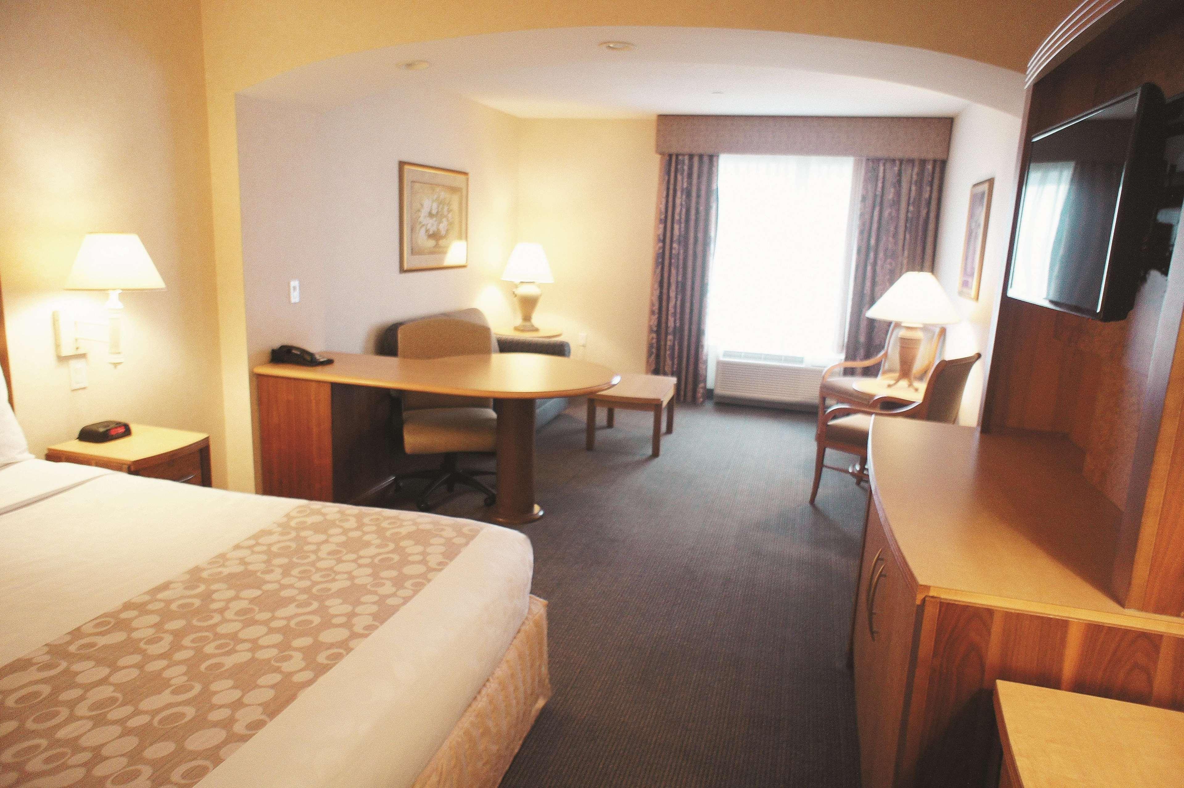 La Quinta By Wyndham Islip - Macarthur Airport Bohemia Luaran gambar
