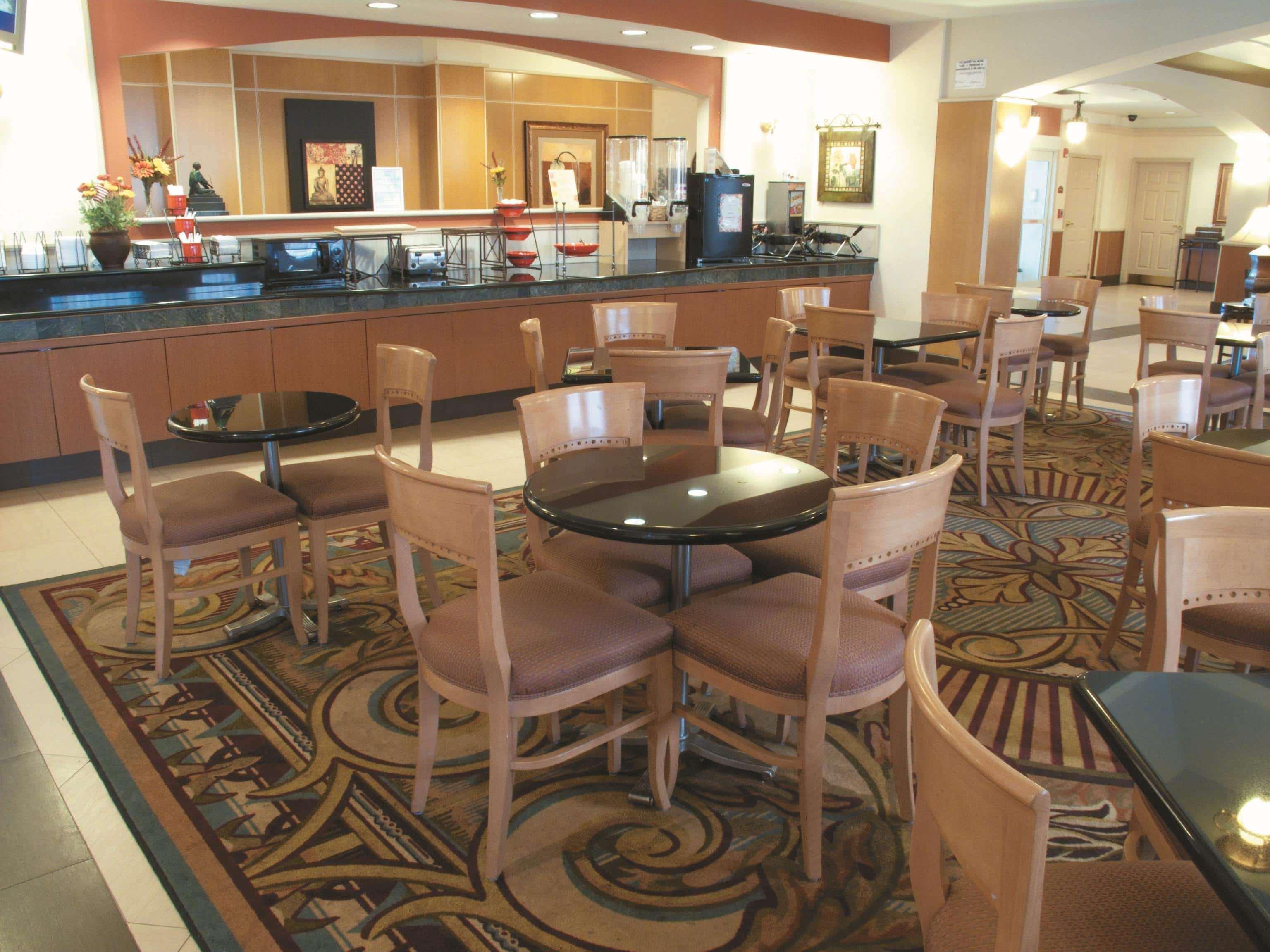 La Quinta By Wyndham Islip - Macarthur Airport Bohemia Luaran gambar