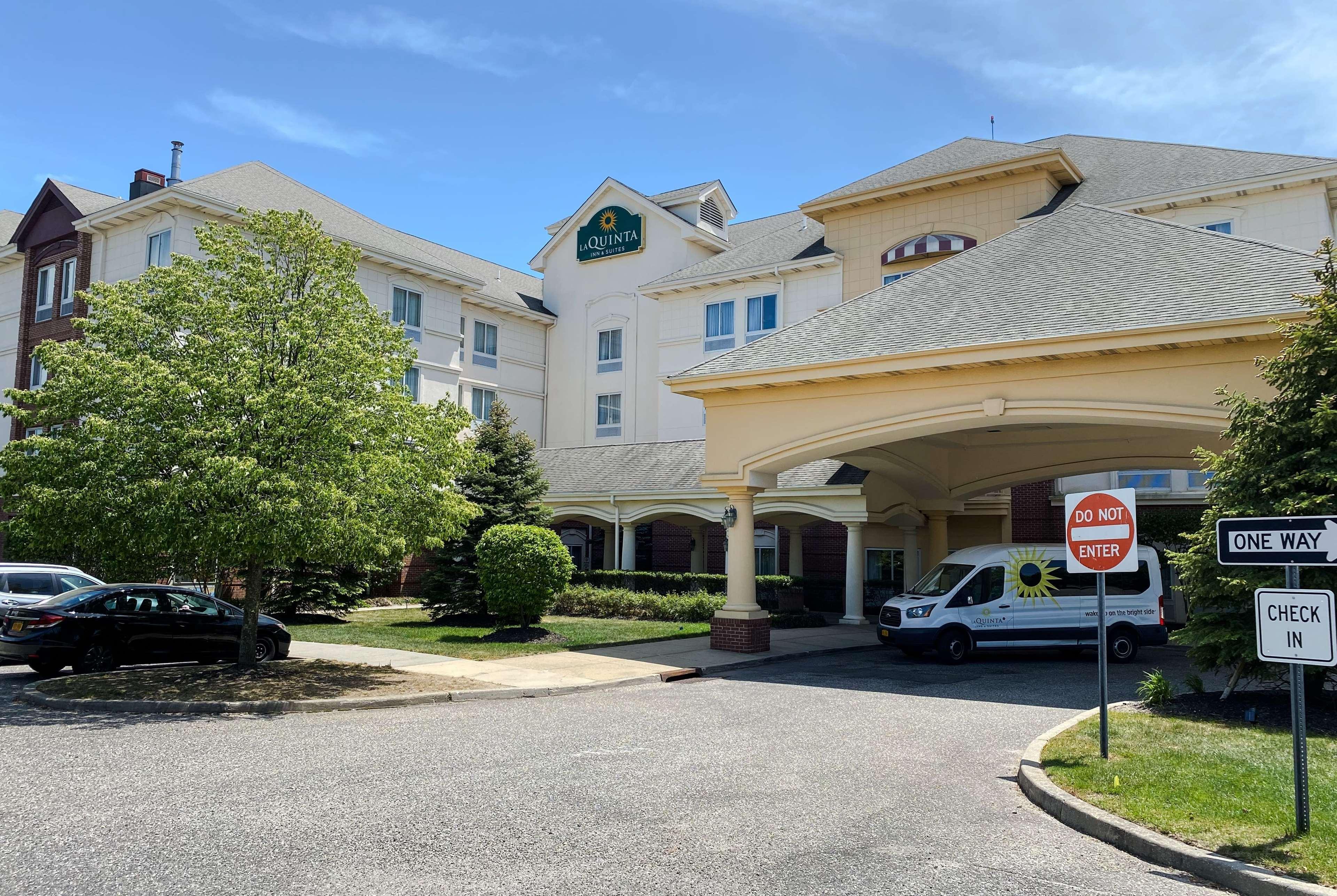 La Quinta By Wyndham Islip - Macarthur Airport Bohemia Luaran gambar