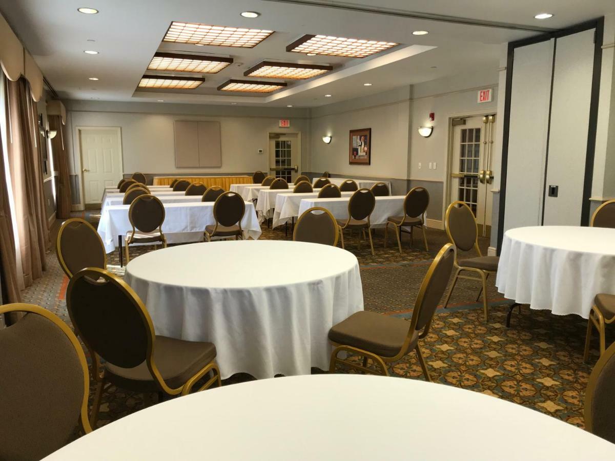 La Quinta By Wyndham Islip - Macarthur Airport Bohemia Luaran gambar